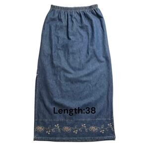 Alabama cotton straight denim skirt floral embroidery along hem side slit M